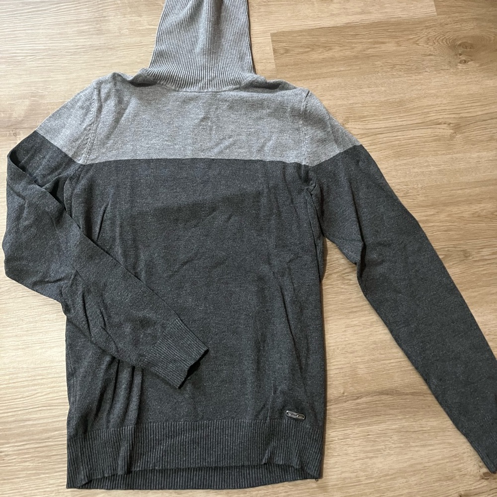 Grey Calvin Klein turtleneck